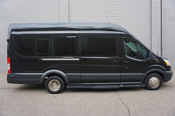 10 passenger limo van exterior